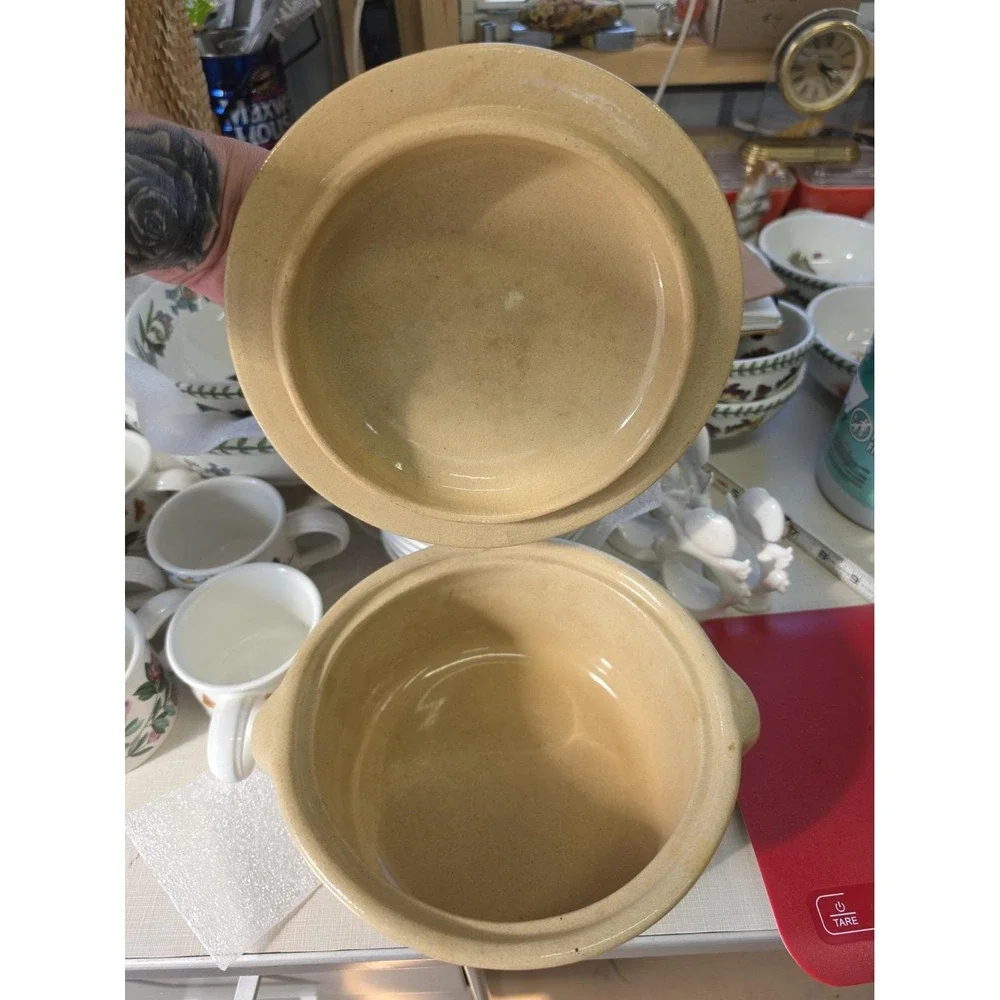 Roseville Pottery Lided Crock